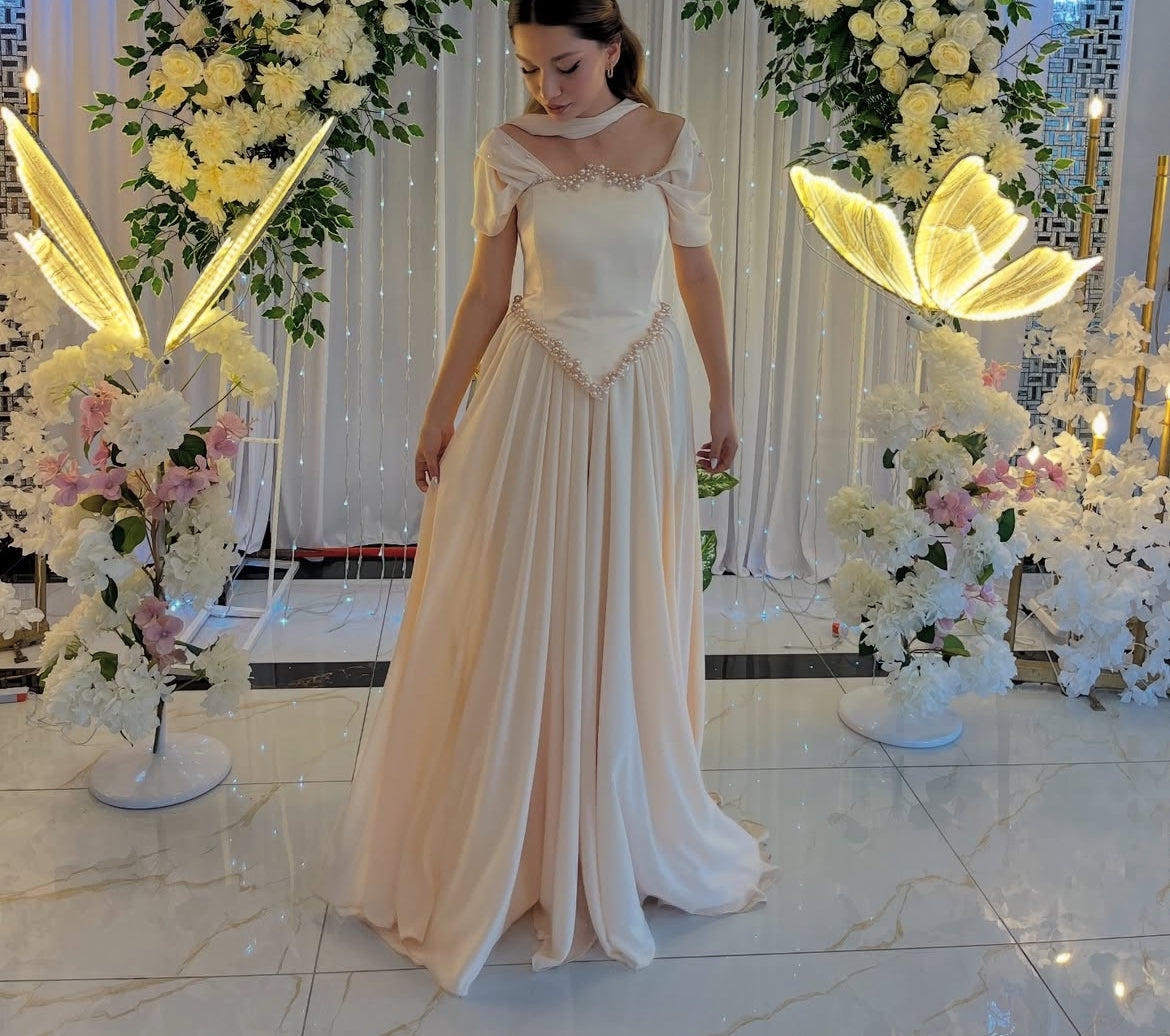 Pearl-Lit Petals"